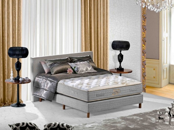 Colchão de molas ensacadas King Koil Serene Normal